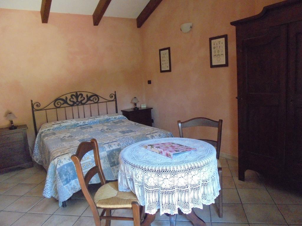Agriturismo La Terrazza Sul Bosco Villa Barolo Dış mekan fotoğraf
