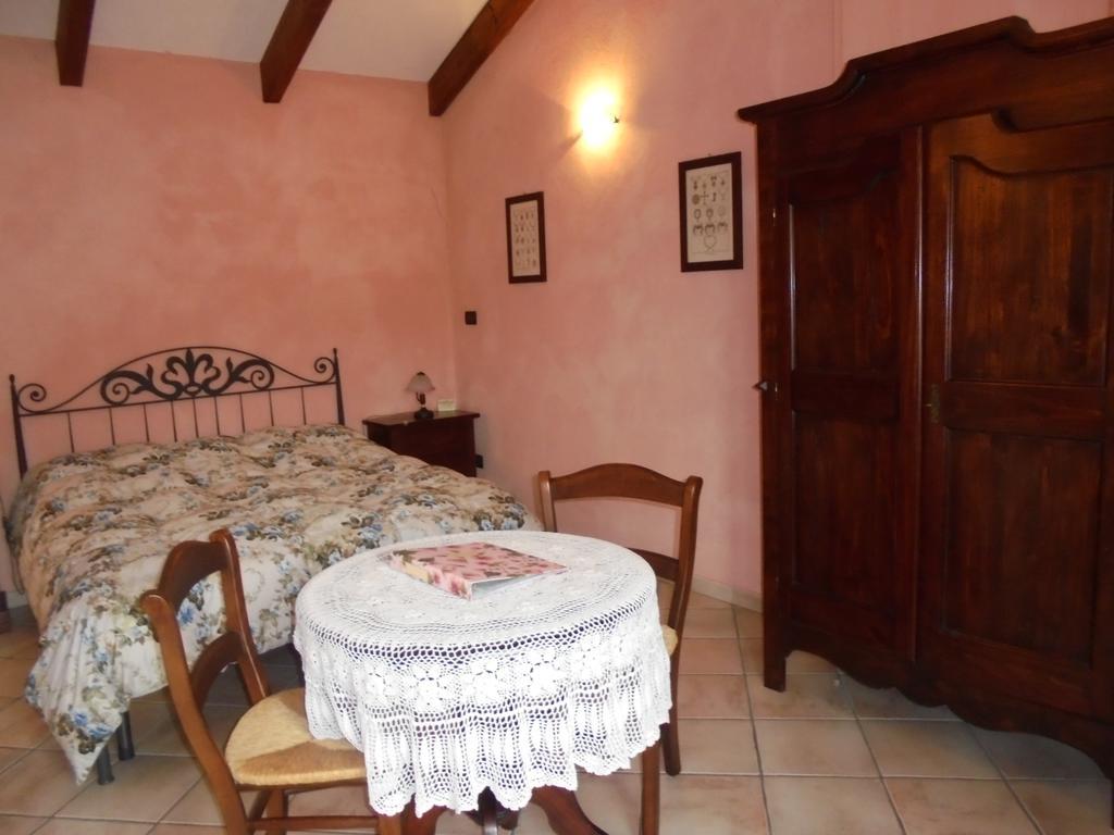 Agriturismo La Terrazza Sul Bosco Villa Barolo Dış mekan fotoğraf