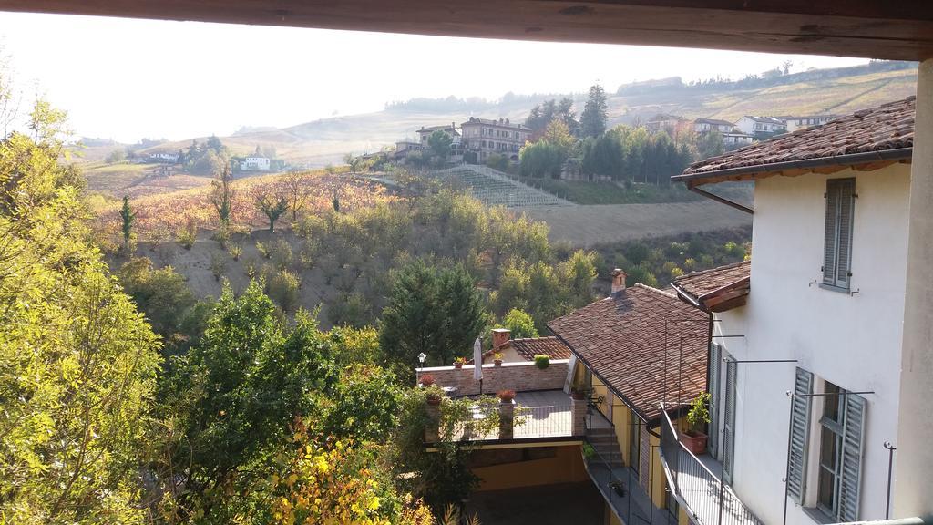 Agriturismo La Terrazza Sul Bosco Villa Barolo Dış mekan fotoğraf