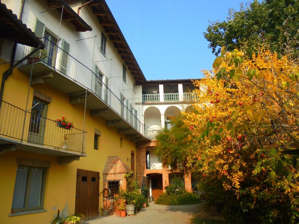 Agriturismo La Terrazza Sul Bosco Villa Barolo Dış mekan fotoğraf